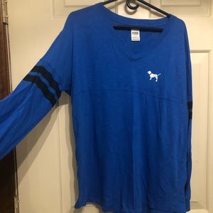 Royal blue long sleeved VS Pink tee